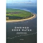 Omringd door water. De geschiedenis van de 25 Nederlandse eilanden | Jan Bank, Doeko Bosscher | 9789044637977 | Prometheus