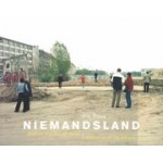 Niemandsland. Berlijn zonder de muur - Berlin ohne die Mauer | Kim Bouvy | 9789074159531 | De Verbeelding